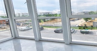 Панорамное остекление балкона Североуральск цена от 11 тыс. руб. м/п.